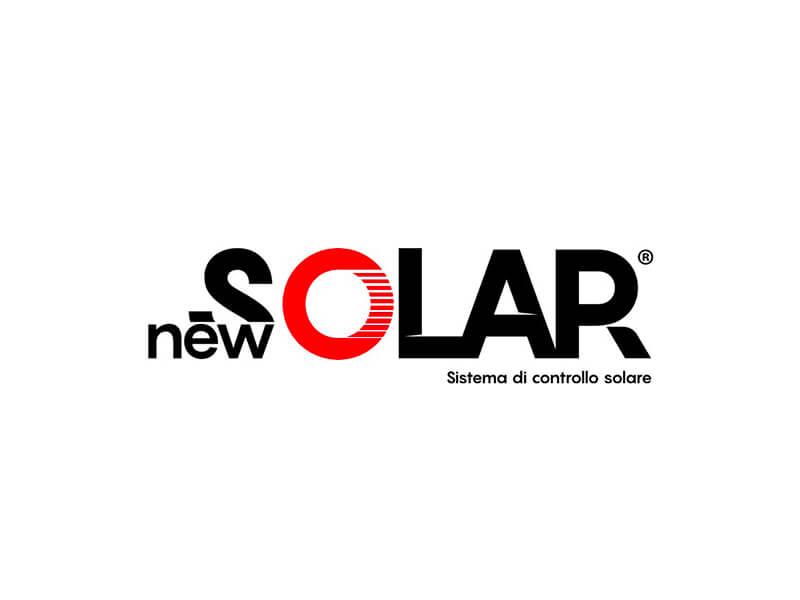 Logo "new SOLAR" in nero e rosso, con la scritta "Sistema di controllo solare" sotto.